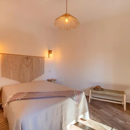 Hébergement de vacances Com *